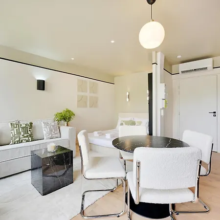 Pick A Flat's In Daumesnil - Avenue Du General Bizot Paris